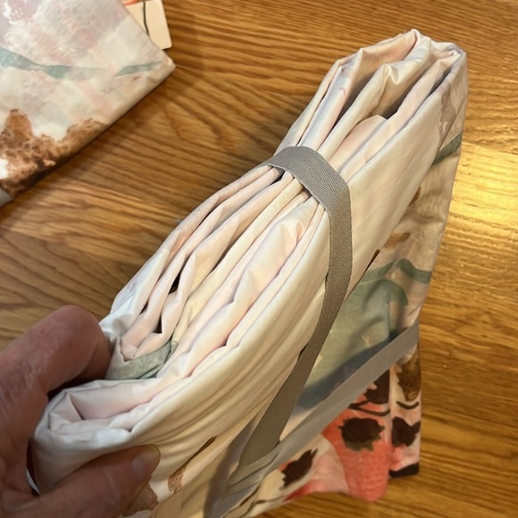 Anthropologie Lelie Duvet Cover Floral Size Full NWT - Picture 16 of 16